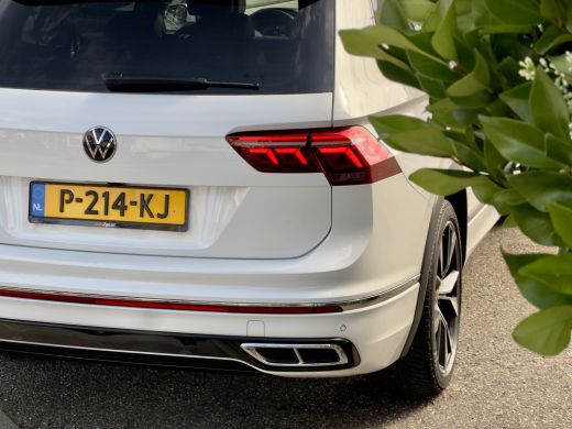 Volkswagen Tiguan Allspace 1.5 TSI AUT7 3X R-LINE 7PERS PANODAK NAVI CAMERA DIGI-DASH APPLE-CARPLAY HEAD-UP LED LMV PDC ActivLease financial lease