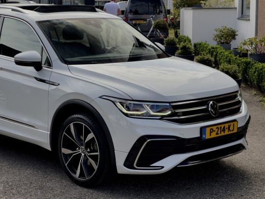 Volkswagen Tiguan Allspace 1.5 TSI AUT7 3X R-LINE 7PERS PANODAK NAVI CAMERA DIGI-DASH APPLE-CARPLAY HEAD-UP LED LMV PDC ActivLease financial lease