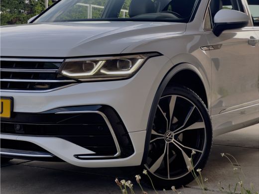 Volkswagen Tiguan Allspace 1.5 TSI AUT7 3X R-LINE 7PERS PANODAK NAVI CAMERA DIGI-DASH APPLE-CARPLAY HEAD-UP LED LMV PDC ActivLease financial lease
