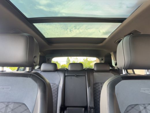Volkswagen Tiguan Allspace 1.5 TSI AUT7 3X R-LINE 7PERS PANODAK NAVI CAMERA DIGI-DASH APPLE-CARPLAY HEAD-UP LED LMV PDC ActivLease financial lease