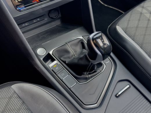 Volkswagen Tiguan Allspace 1.5 TSI AUT7 3X R-LINE 7PERS PANODAK NAVI CAMERA DIGI-DASH APPLE-CARPLAY HEAD-UP LED LMV PDC ActivLease financial lease