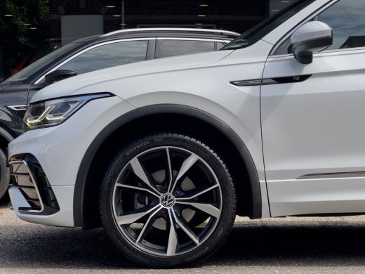 Volkswagen Tiguan Allspace 1.5 TSI AUT7 3X R-LINE 7PERS PANODAK NAVI CAMERA DIGI-DASH APPLE-CARPLAY HEAD-UP LED LMV PDC ActivLease financial lease