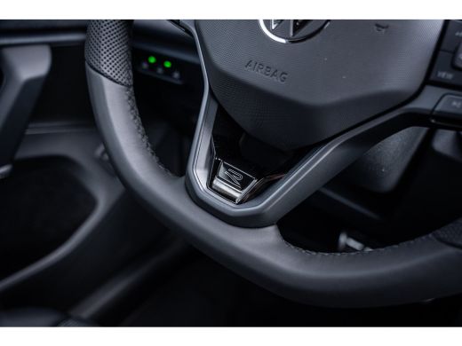 Volkswagen Tiguan R-Line Edition - eHybrid | 'App-Connect' draadloze smartphone integratie | Automatische afstandsr... ActivLease financial lease