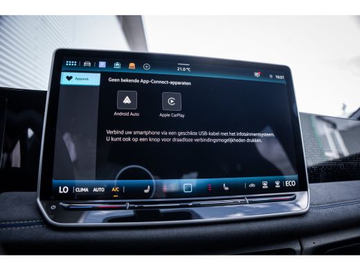 Volkswagen Tiguan R-Line Edition - eHybrid | 'App-Connect' draadloze smartphone integratie | Automatische afstandsr... ActivLease financial lease