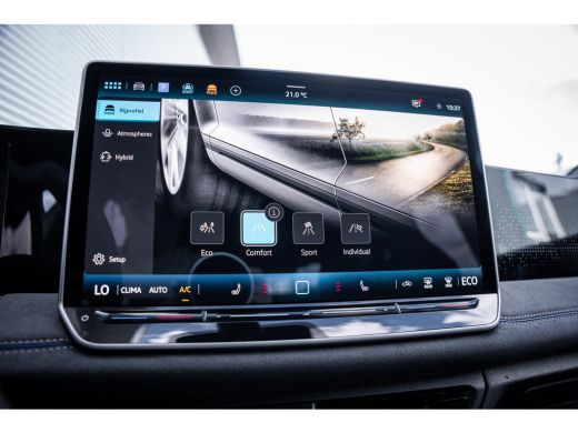 Volkswagen Tiguan R-Line Edition - eHybrid | 'App-Connect' draadloze smartphone integratie | Automatische afstandsr... ActivLease financial lease