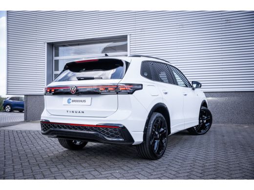 Volkswagen Tiguan R-Line Edition - eHybrid | 'App-Connect' draadloze smartphone integratie | Automatische afstandsr... ActivLease financial lease