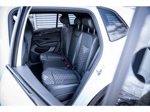 Volkswagen Tiguan R-Line Edition - eHybrid | 'App-Connect' draadloze smartphone integratie | Automatische afstandsr... ActivLease financial lease