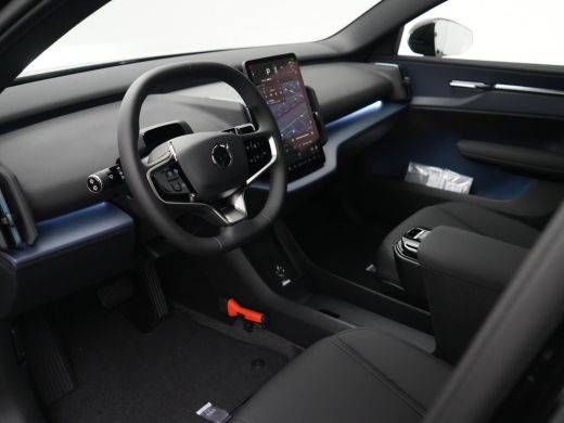 Volvo  EX30 P3 Long Range Plus Europa | Elek Stoelen | Stoel- & Stuurverwarming | Harman/Kardon | Camera | Ke... ActivLease financial lease