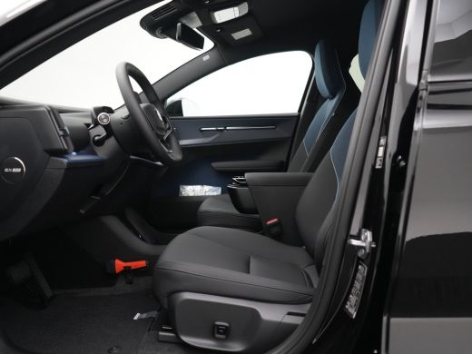 Volvo  EX30 P3 Long Range Plus Europa | Elek Stoelen | Stoel- & Stuurverwarming | Harman/Kardon | Camera | Ke... ActivLease financial lease