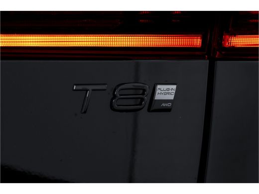 Volvo  XC60 2.0 T8 Plug-in hybrid AWD Plus Black Edition | S/K Panodak | Elek. Trekhaak | 360 Camera | Head-U... ActivLease financial lease