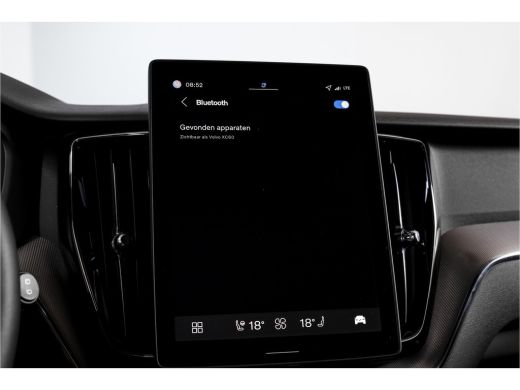 Volvo  XC60 2.0 T8 Plug-in hybrid AWD Plus Black Edition | S/K Panodak | Elek. Trekhaak | 360 Camera | Head-U... ActivLease financial lease
