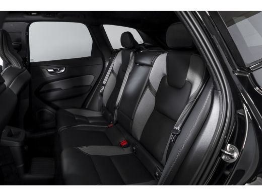 Volvo  XC60 2.0 T8 Plug-in hybrid AWD Plus Black Edition | S/K Panodak | Elek. Trekhaak | 360 Camera | Head-U... ActivLease financial lease