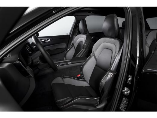 Volvo  XC60 2.0 T8 Plug-in hybrid AWD Plus Black Edition | S/K Panodak | Elek. Trekhaak | 360 Camera | Head-U... ActivLease financial lease