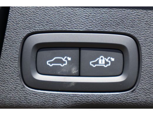 Volvo  XC60 T6 Plus Black Edition Recharge Plug-In Hybrid AWD | Harman Kardon | Head Up Display | BLIS | Trek... ActivLease financial lease