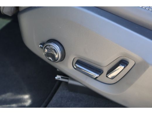 Volvo  XC60 T6 Plus Black Edition Recharge Plug-In Hybrid AWD | Harman Kardon | Head Up Display | BLIS | Trek... ActivLease financial lease