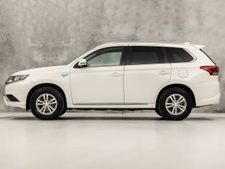 Mitsubishi Outlander Sport 2.4 PHEV Sport 225Pk Automaat (APPLE CARPLAY, 1e EIGENAAR, NAVIGATIE, CAMERA, GETINT GLAS, STOELV...