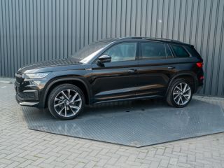 Skoda Kodiaq 1.5 TSI Sportline Business | Trekhaak wegkl. | Stoel geheugen L&R | Leder | Pano | 20'' | Prijs R...