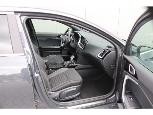 Kia Ceed 1.5 T-GDi 140PK Automaat GT-Line 12-2025!/Navigatie/Adapt.-cruise/Keyfree/Winter-pack ActivLease financial lease