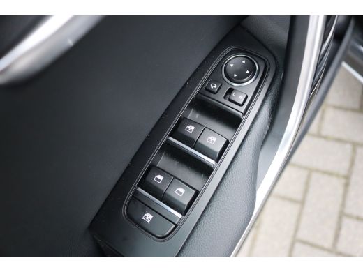 Kia Ceed 1.5 T-GDi 140PK Automaat GT-Line 12-2025!/Navigatie/Adapt.-cruise/Keyfree/Winter-pack ActivLease financial lease