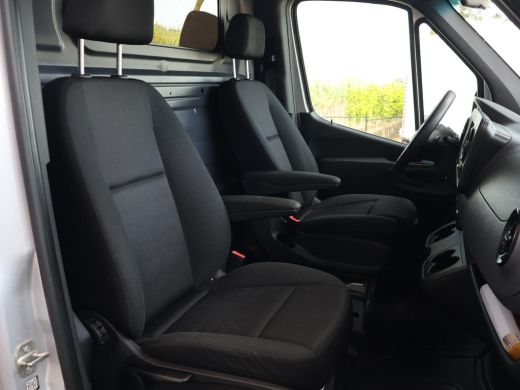 Mercedes-Benz Sprinter 317 1.9 CDI L2H2 RWD + 3500 KG TREKHAAK | NAVIGATIE | APPLE CARPLAY | CAMERA ActivLease financial lease