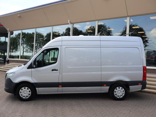 Mercedes-Benz Sprinter 317 1.9 CDI L2H2 RWD + 3500 KG TREKHAAK | NAVIGATIE | APPLE CARPLAY | CAMERA ActivLease financial lease