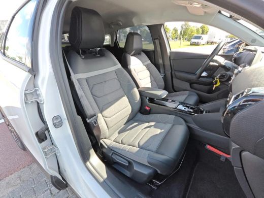 Citroën &euml;-C4 Feel Pack 50 kWh | Achterbank in delen neerklapbaar | Achteropkomend verkeer waarschuwing | Achte... ActivLease financial lease