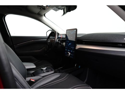 Ford Mustang Mach-E Mach-E 76 kWh | DEALER OH! | ADAPTIVE CRUISE | 360&deg; CAMERA | DODE HOEK | LED | ELEKTR STOEL | LED... ActivLease financial lease