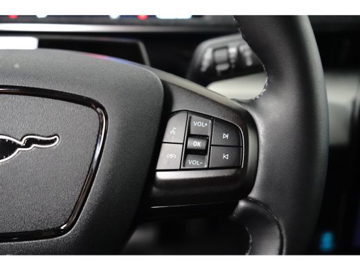 Ford Mustang Mach-E Mach-E 76 kWh | DEALER OH! | ADAPTIVE CRUISE | 360&deg; CAMERA | DODE HOEK | LED | ELEKTR STOEL | LED... ActivLease financial lease
