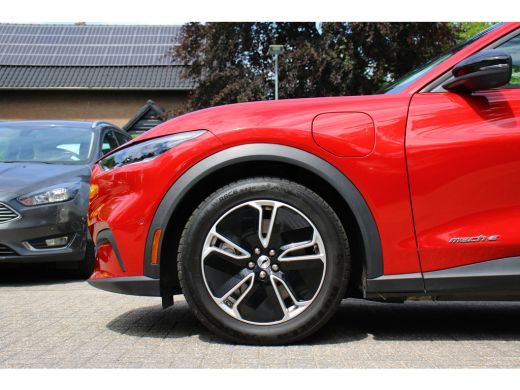 Ford Mustang Mach-E Mach-E 76 kWh | DEALER OH! | ADAPTIVE CRUISE | 360&deg; CAMERA | DODE HOEK | LED | ELEKTR STOEL | LED... ActivLease financial lease