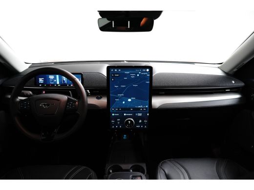 Ford Mustang Mach-E Mach-E 76 kWh | DEALER OH! | ADAPTIVE CRUISE | 360&deg; CAMERA | DODE HOEK | LED | ELEKTR STOEL | LED... ActivLease financial lease