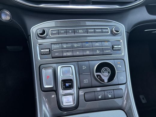 Hyundai Santa Fe 1.6 T-GDI HEV Comfort Smart Sky | Panoramadak| Trekhaak | Apple Carplay/Android Auto | Adaptief C... ActivLease financial lease