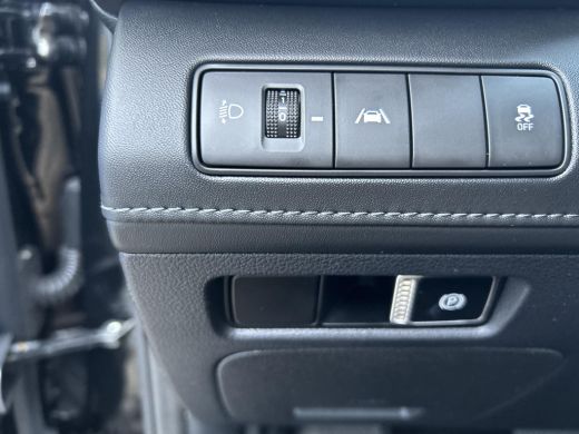 Hyundai Santa Fe 1.6 T-GDI HEV Comfort Smart Sky | Panoramadak| Trekhaak | Apple Carplay/Android Auto | Adaptief C... ActivLease financial lease