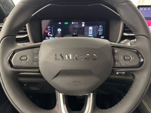 Lynk & Co 01 Core | Stoelverwarming |Parkeercamera | Apple Carplay/Android Auto| ActivLease financial lease