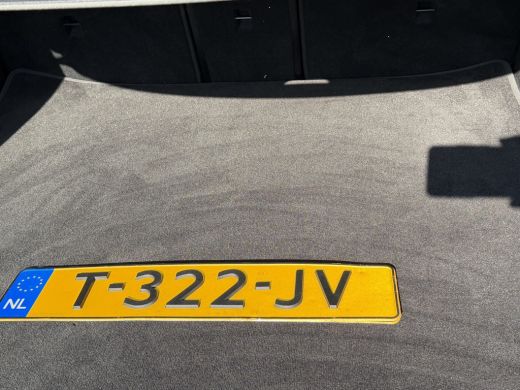 Mercedes-Benz GLC 200 4MATIC AMG Line ACC-Pano-Trekhaak-Stoel/stuur verw. ActivLease financial lease