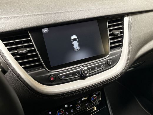 Opel Grandland X 1.2 Turbo Sport Automaat (APPLE CARPLAY, GROOT NAVI, CLIMATE, STUUR/STOELVERWARMING, SPORTSTOELEN... ActivLease financial lease