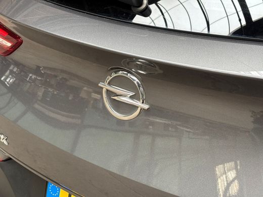 Opel Grandland X 1.2 Turbo Sport Automaat (APPLE CARPLAY, GROOT NAVI, CLIMATE, STUUR/STOELVERWARMING, SPORTSTOELEN... ActivLease financial lease