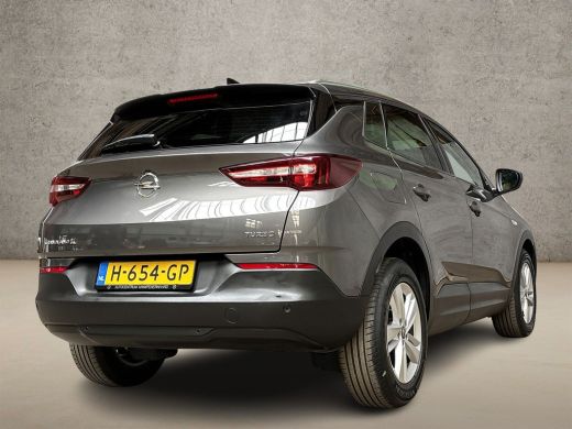 Opel Grandland X 1.2 Turbo Sport Automaat (APPLE CARPLAY, GROOT NAVI, CLIMATE, STUUR/STOELVERWARMING, SPORTSTOELEN... ActivLease financial lease