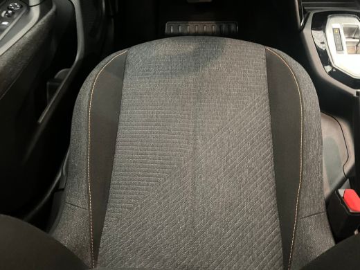 Peugeot 2008 1.2 Hybrid 136 Style Climate | Carplay | Cruise | Parkeersensoren Achter | LED | DAB | Airco (aut... ActivLease financial lease