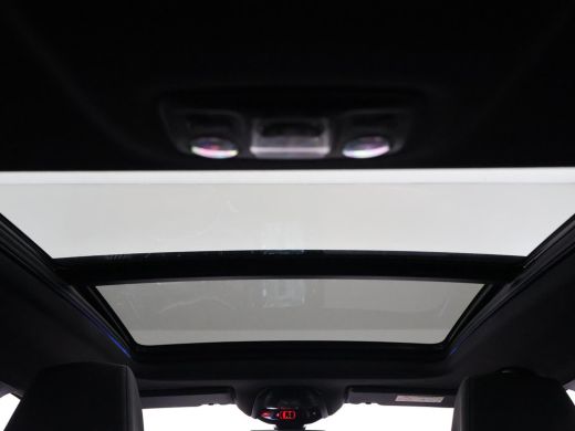 Peugeot 3008 1.6 HYbrid4 300 PK GT + PANORAMA | FOCAL AUDIO | 19 INCH | CAMERA | STOELVERW. ActivLease financial lease