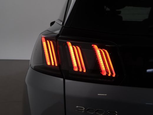 Peugeot 3008 1.6 HYbrid4 300 PK GT + PANORAMA | FOCAL AUDIO | 19 INCH | CAMERA | STOELVERW. ActivLease financial lease