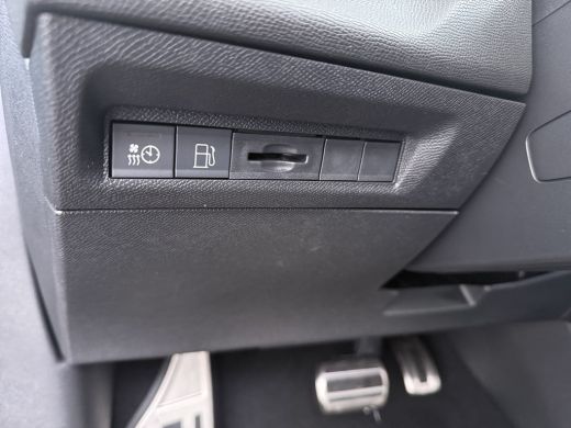 Peugeot 308 | Demo Deal | 1.6 Plug-in Hybrid 195 GT | Audio installatie | Dodehoek detectie | Matrix LED kopl... ActivLease financial lease