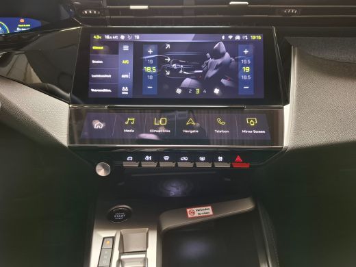 Peugeot 308 SW 1.6 HYbrid 180 Allure Pack Business | Achterbank in 3 delen neerklapbaar met skiluik | Achterb... ActivLease financial lease