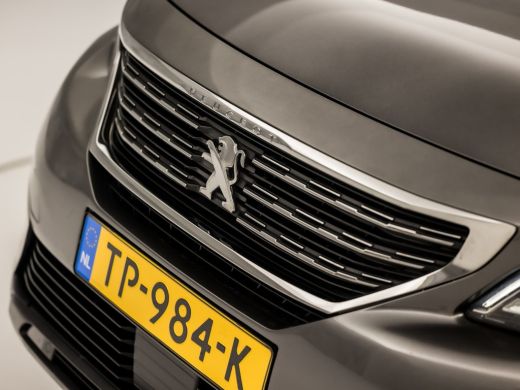 Peugeot 5008 1.2 PureTech Sport 7 Persoons (APPLE CARPLAY, GROOT NAVI, 360 CAMERA, GETINT GLAS, SPORTSTOELEN, ... ActivLease financial lease