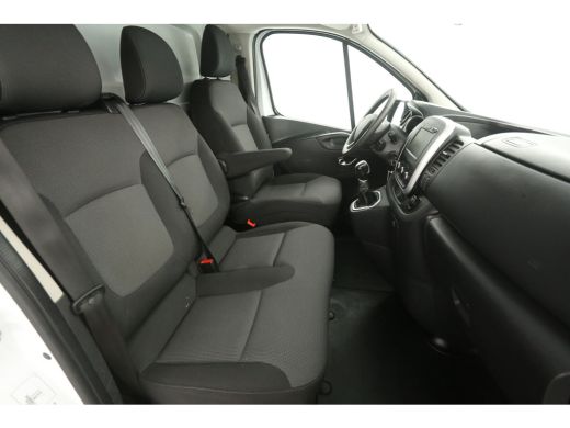 Renault Trafic 2.0 dCi 145PK L2H1 | Automaat | Airco | Cruise | Camera | 3 Zits | 2xSchuifdeur | Navi | Trekhaak ActivLease financial lease