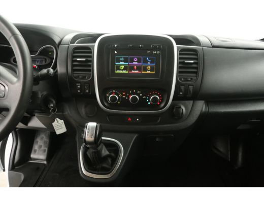Renault Trafic 2.0 dCi 145PK L2H1 | Automaat | Airco | Cruise | Camera | 3 Zits | 2xSchuifdeur | Navi | Trekhaak ActivLease financial lease