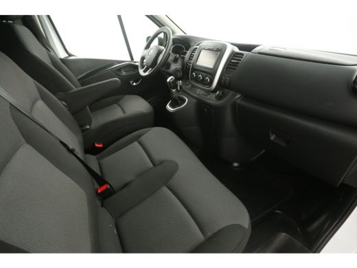 Renault Trafic 2.0 dCi 145PK L2H1 | Automaat | Airco | Cruise | Camera | 3 Zits | 2xSchuifdeur | Navi | Trekhaak ActivLease financial lease
