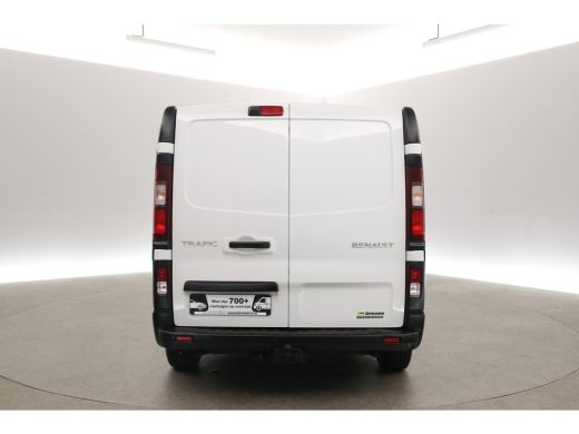 Renault Trafic 2.0 dCi 145PK L2H1 | Automaat | Airco | Cruise | Camera | 3 Zits | 2xSchuifdeur | Navi | Trekhaak ActivLease financial lease
