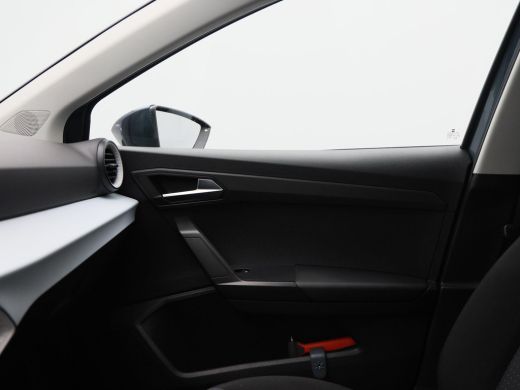 Seat Ibiza 1.0 EcoTSI Style | Cruise Control | CarPlay | Parkeersensoren | 15 Inch | 44.934 Km !! ActivLease financial lease