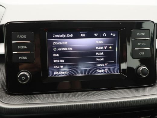Skoda Fabia 1.0 MPi Ambition | Cruise Control | Airco | CarPlay | Parkeersensoren | 64.451 Km !! ActivLease financial lease