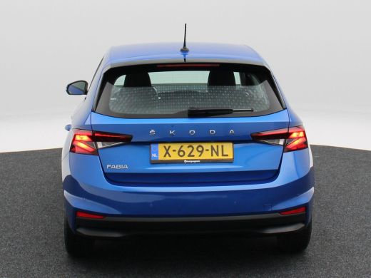 Skoda Fabia 1.0 MPi Ambition | Cruise Control | Airco | CarPlay | Parkeersensoren | 64.451 Km !! ActivLease financial lease